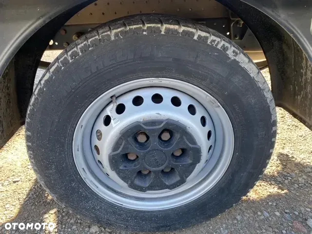 Iveco Daily kontener z windą 35S14 2,3 140 KM klima tempomat - 22