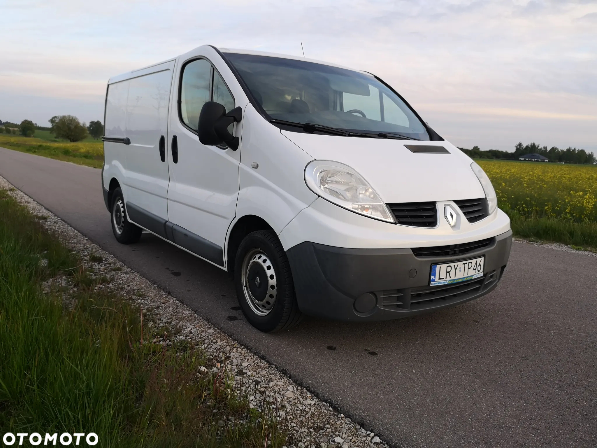 Renault TRAFIC - 24