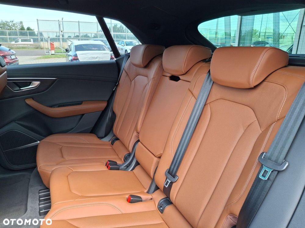 Audi Q8 - 24