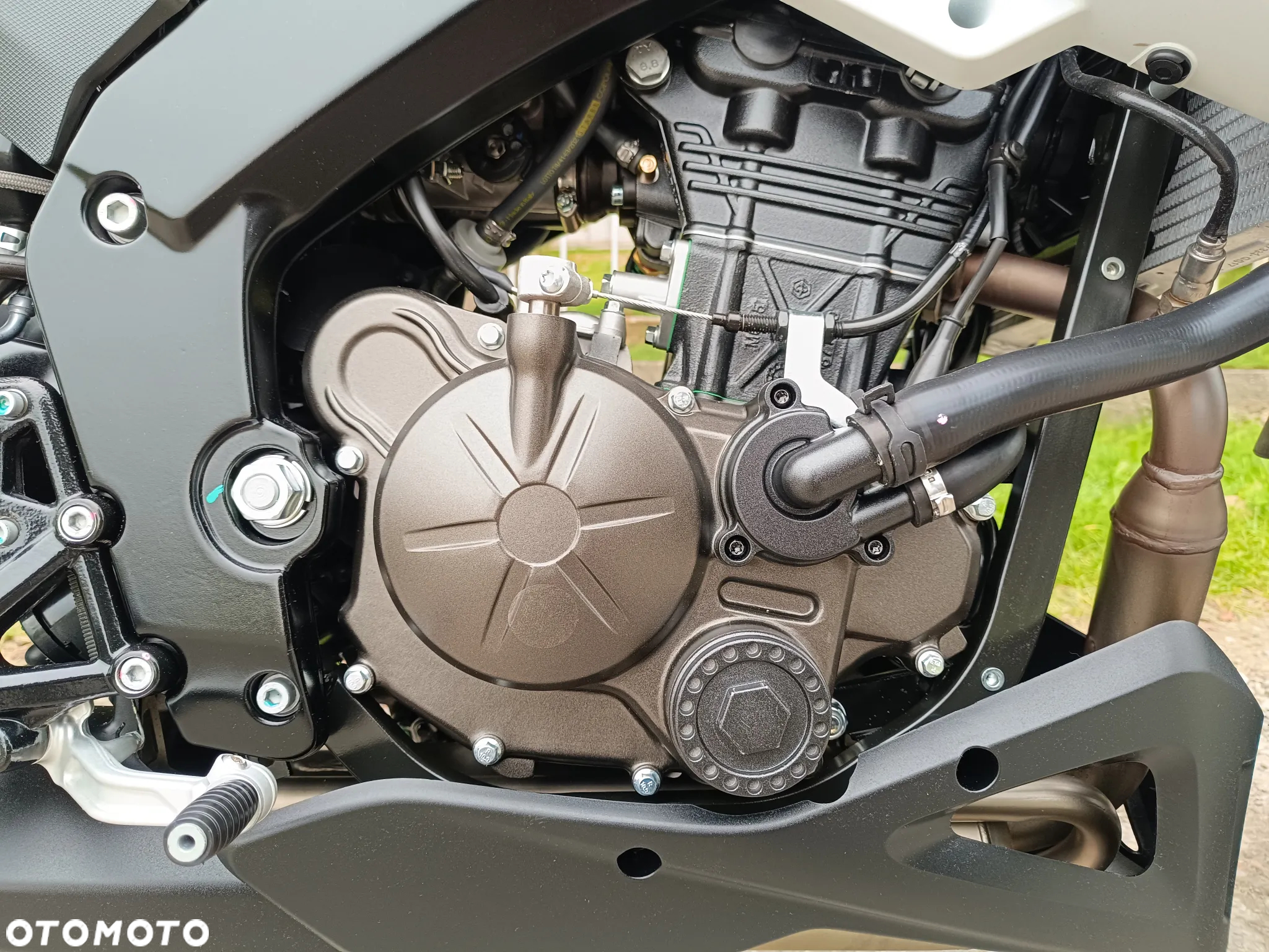 Aprilia Tuono - 9