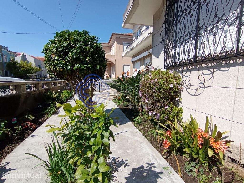 Prédio com classificação VP1 da CM Porto. Traça, charme e preservação - Grande imagem: 4/50