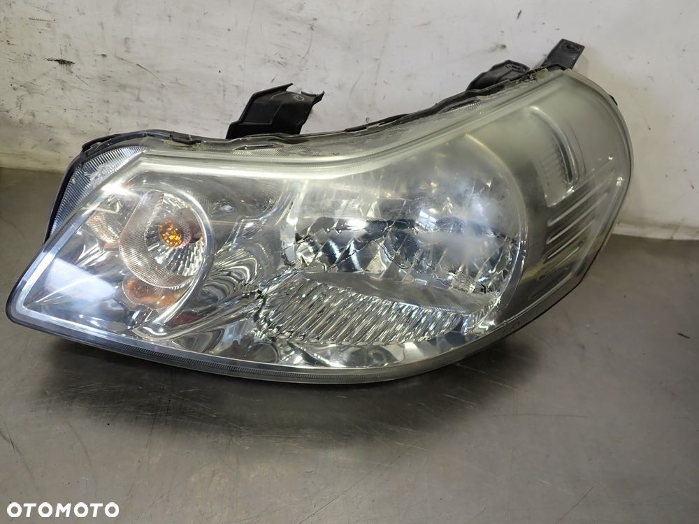 LAMPA LEWA PRZEDNIA FIAT SEDICI 1.9 - 7
