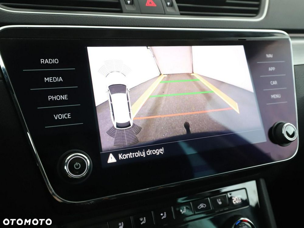 Skoda Superb 2.0 TDI 4x4 DSG Premium Edition - 25