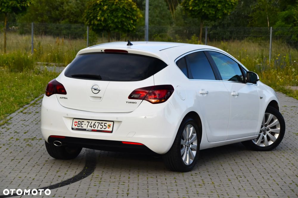 Opel Astra 1.6 Turbo White Edition - 35