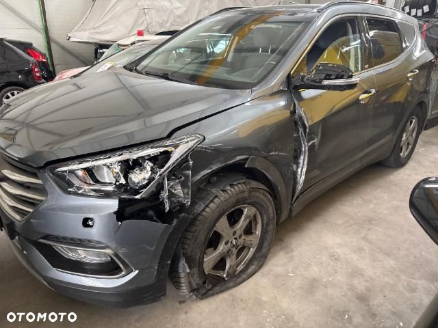 Hyundai Santa Fe 2.2 CRDi 4WD Automatik Premium - 4