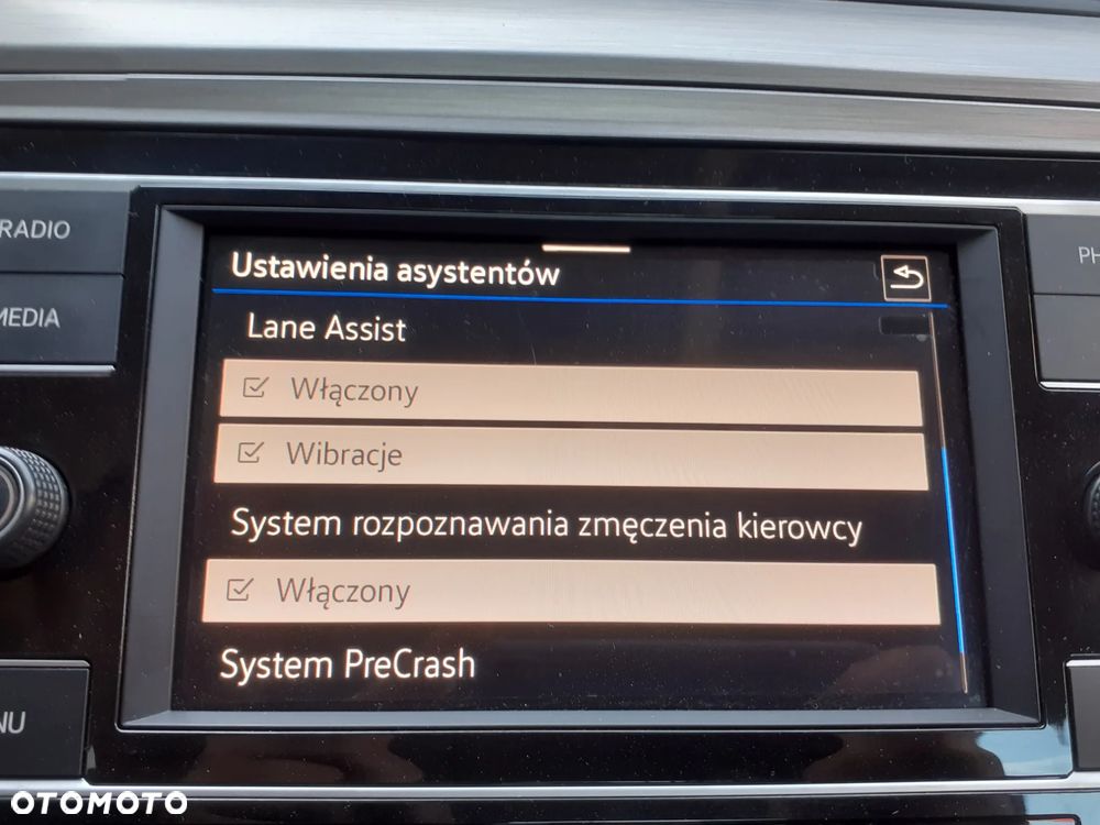 Volkswagen Passat - 17