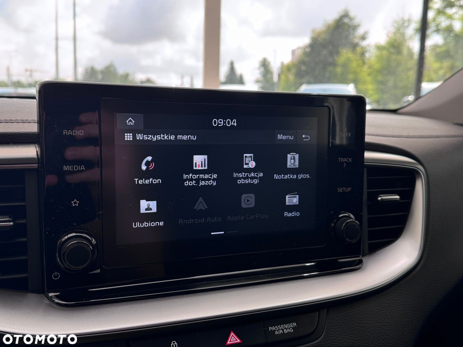 Kia Ceed - 36