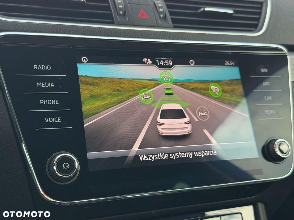 Skoda Superb 2.0 TDI SCR Style DSG - 29