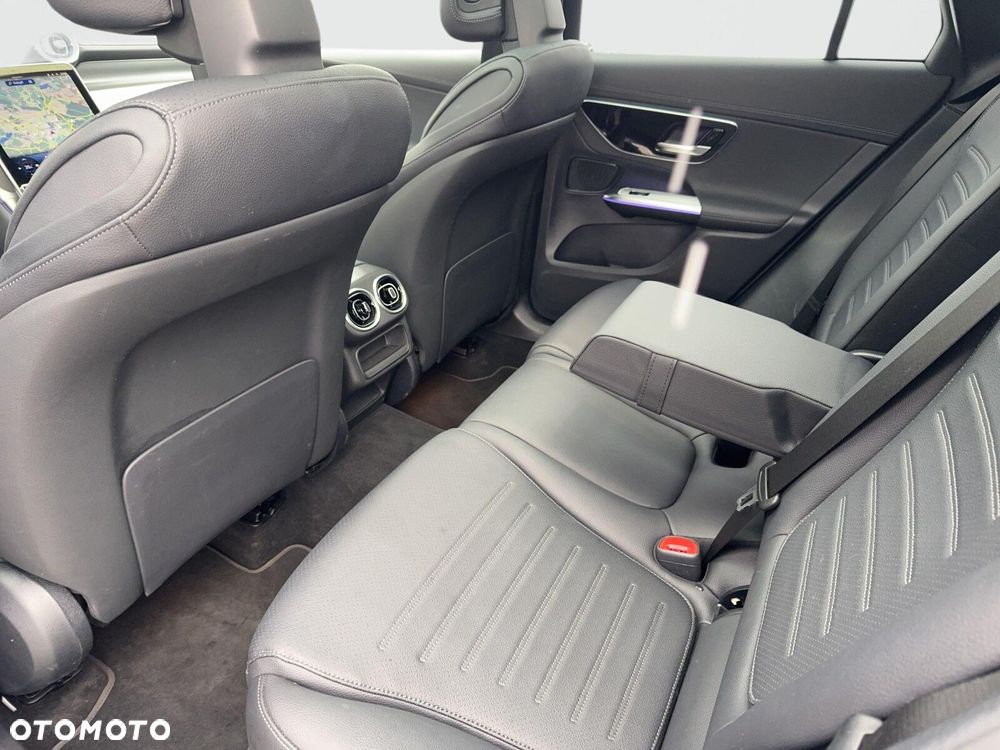 Mercedes-Benz GLC - 21