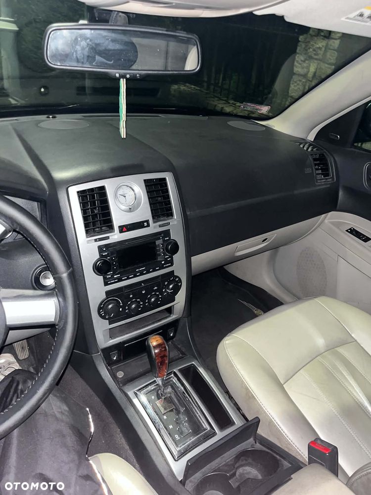 Chrysler 300C 3.0 V6 CRD - 11