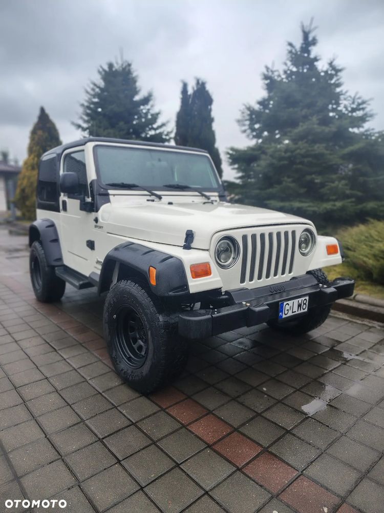 Jeep Wrangler - 1