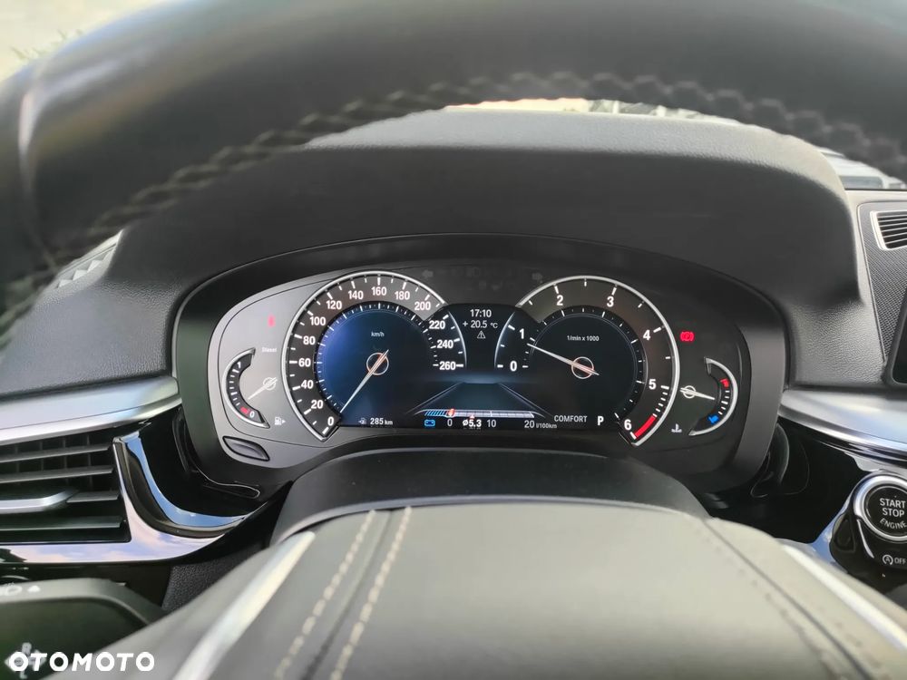 BMW Seria 5 520d - 31