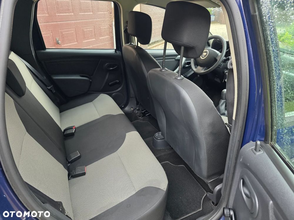 Dacia Duster 1.6 16V 105 4x2 Laureate - 8