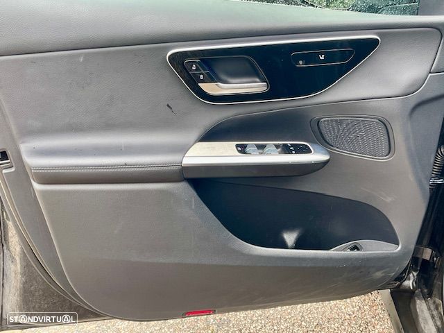 Mercedes-Benz GLC 300 de 4Matic - 12