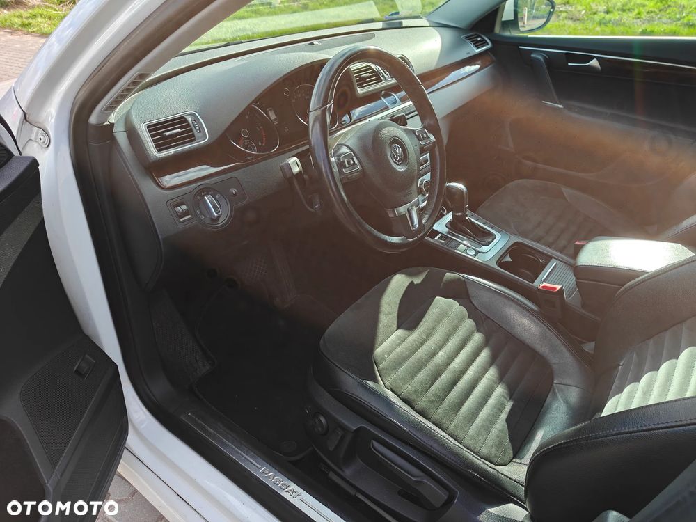 Volkswagen Passat 2.0 TDI Highline DSG - 9