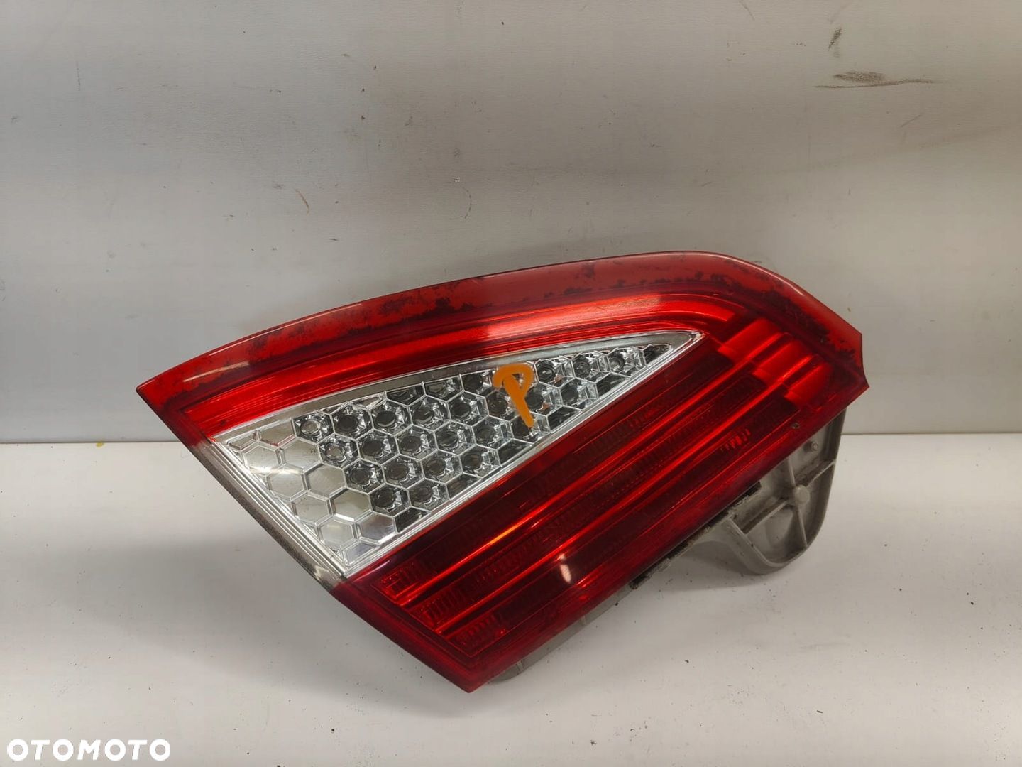 Ford mondeo mk4 LAMPA TYŁ TYLNA PRAWA w klapę 1s71-13a603-q uszkodzona - 1