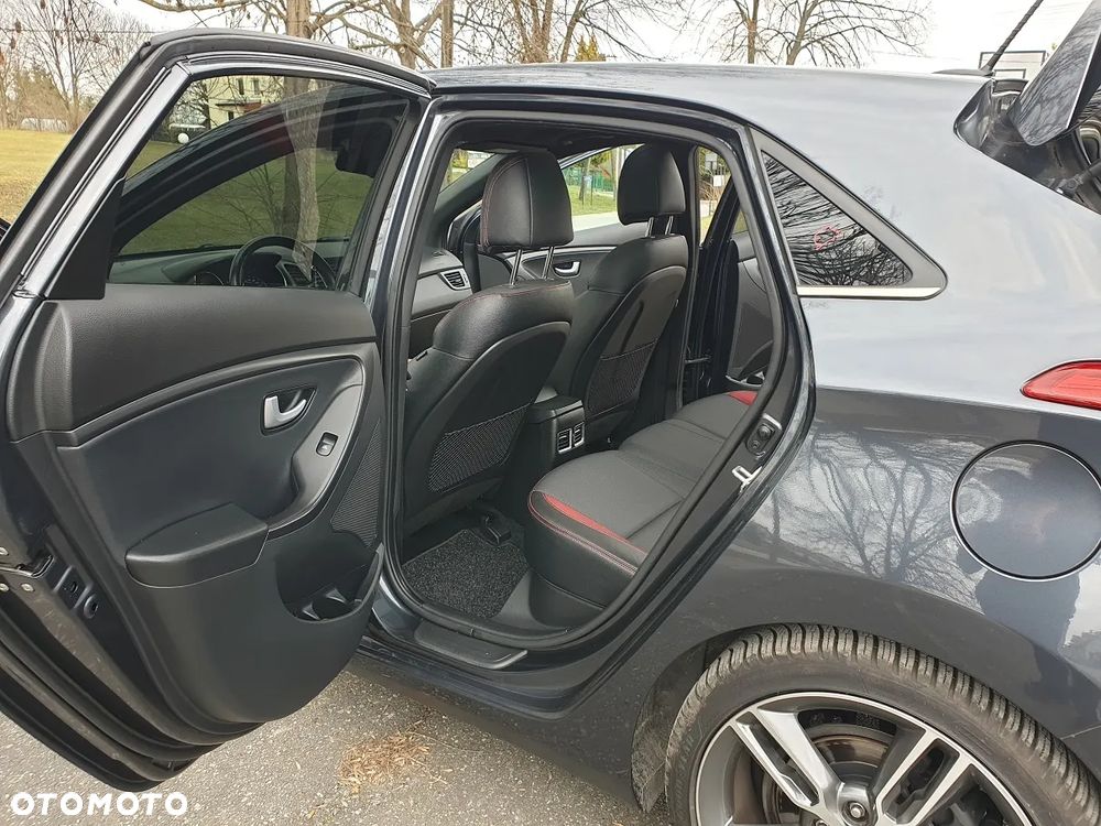 Hyundai i30 1.6 T GDI Turbo - 18