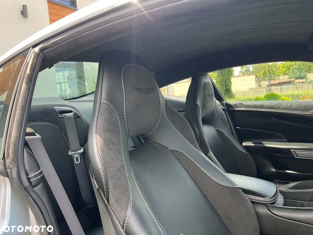 Aston Martin Vanquish - 20