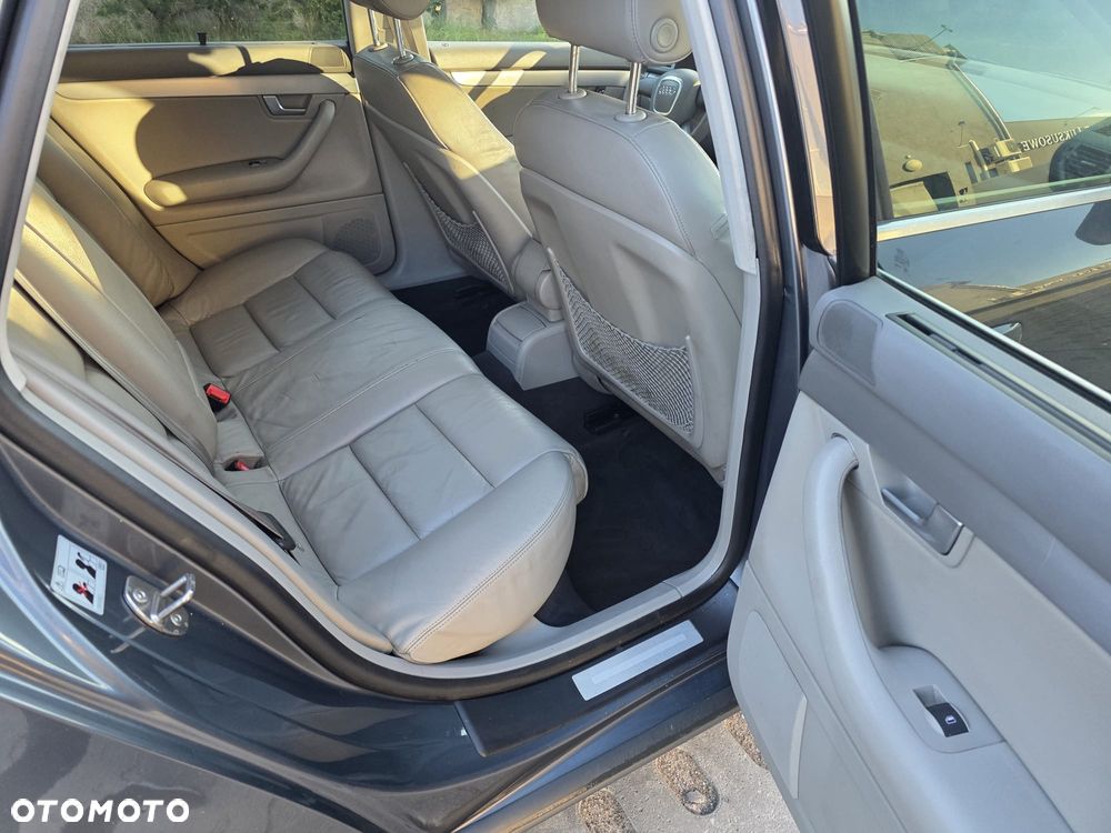 Audi A4 Avant 2.0 TDI - 8