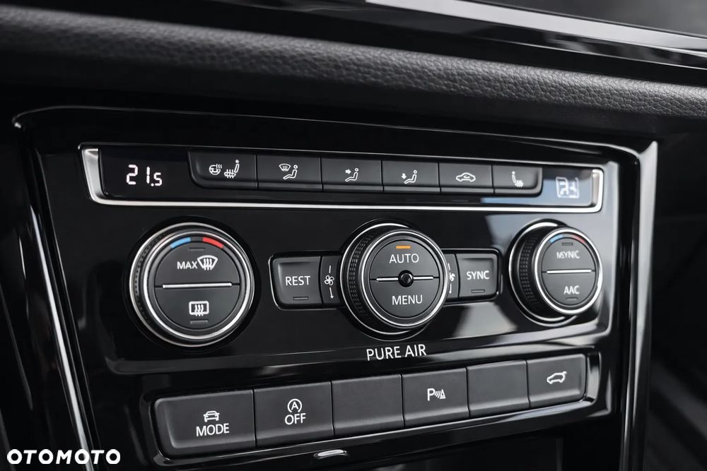 Volkswagen Touran 2.0 TDI SCR DSG Highline - 27