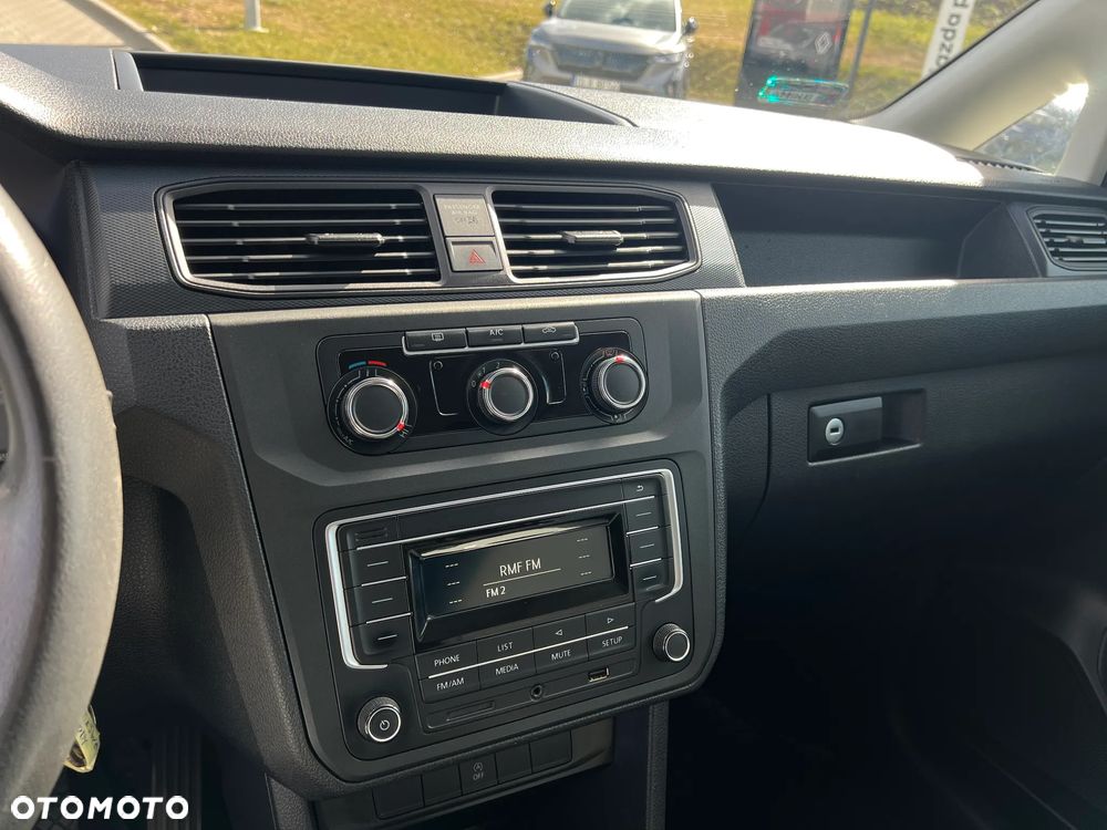 Volkswagen Caddy Mixt - 16