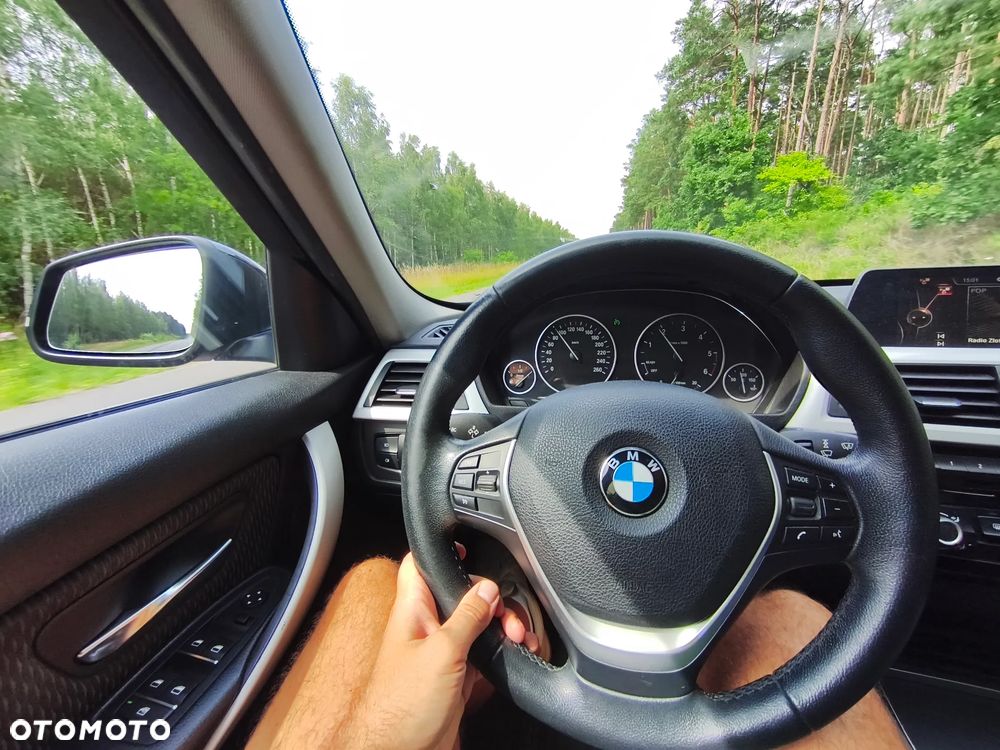 BMW Seria 3 318d Sport Line Shadow - 10