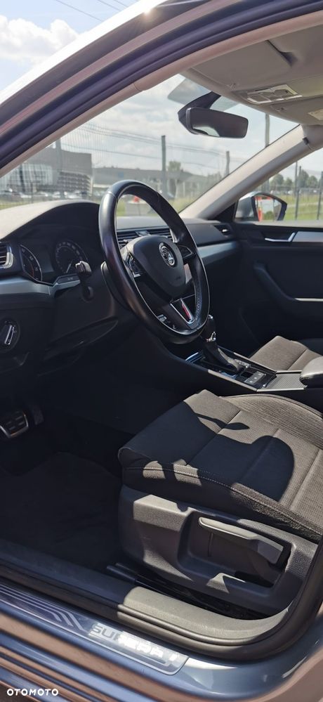 Skoda Superb 1.8 TSI Ambition DSG - 15