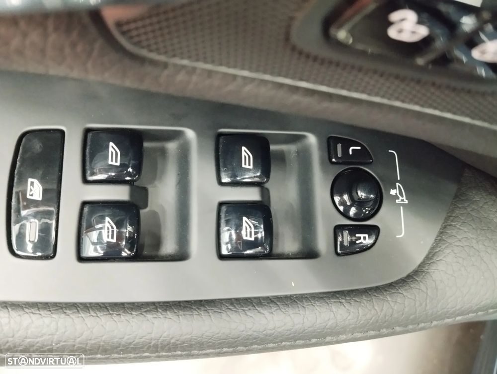 Volvo S90 2.0 B5 Inscription AWD Geartronic - 18