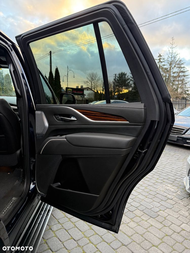 Cadillac Escalade 6.2 V8 AWD AT Platinum - 15