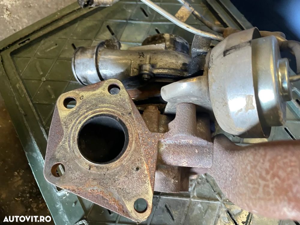 Turbo turbina Mazda 5 2.0 diesel 103kw 140cp E4 2008 - 5