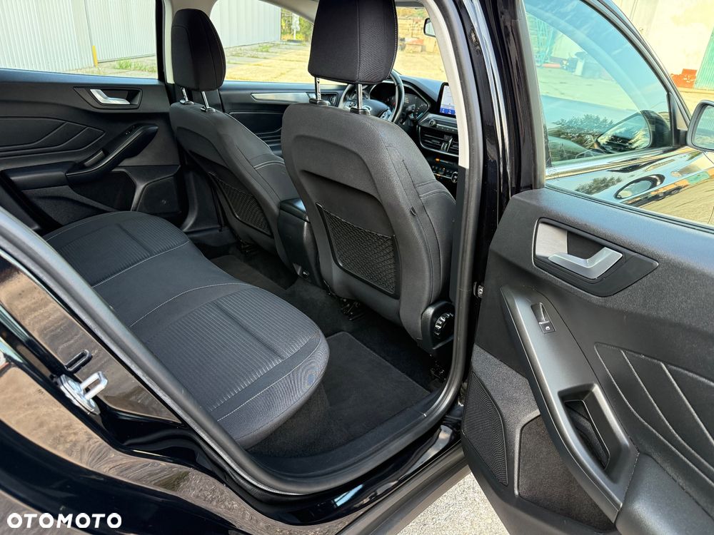 Ford Focus 1.5 EcoBlue Start-Stopp-System TITANIUM - 10