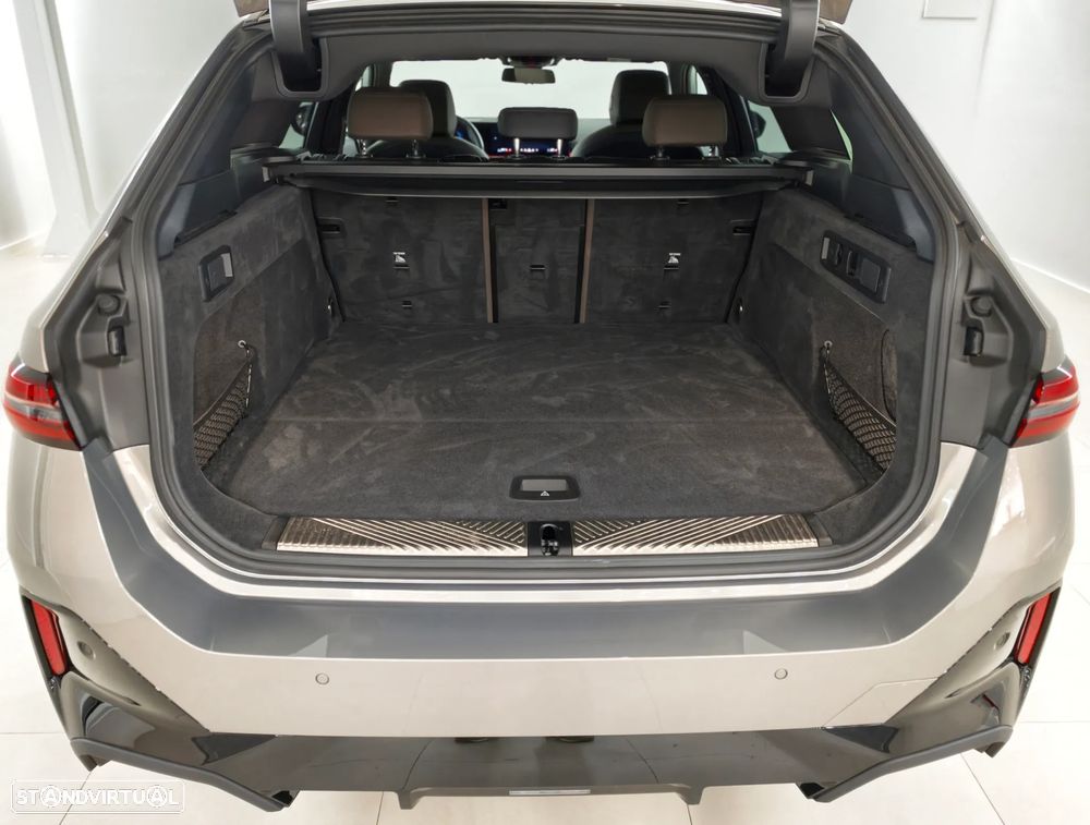 BMW 520 d Pack Desportivo M Pro - 42