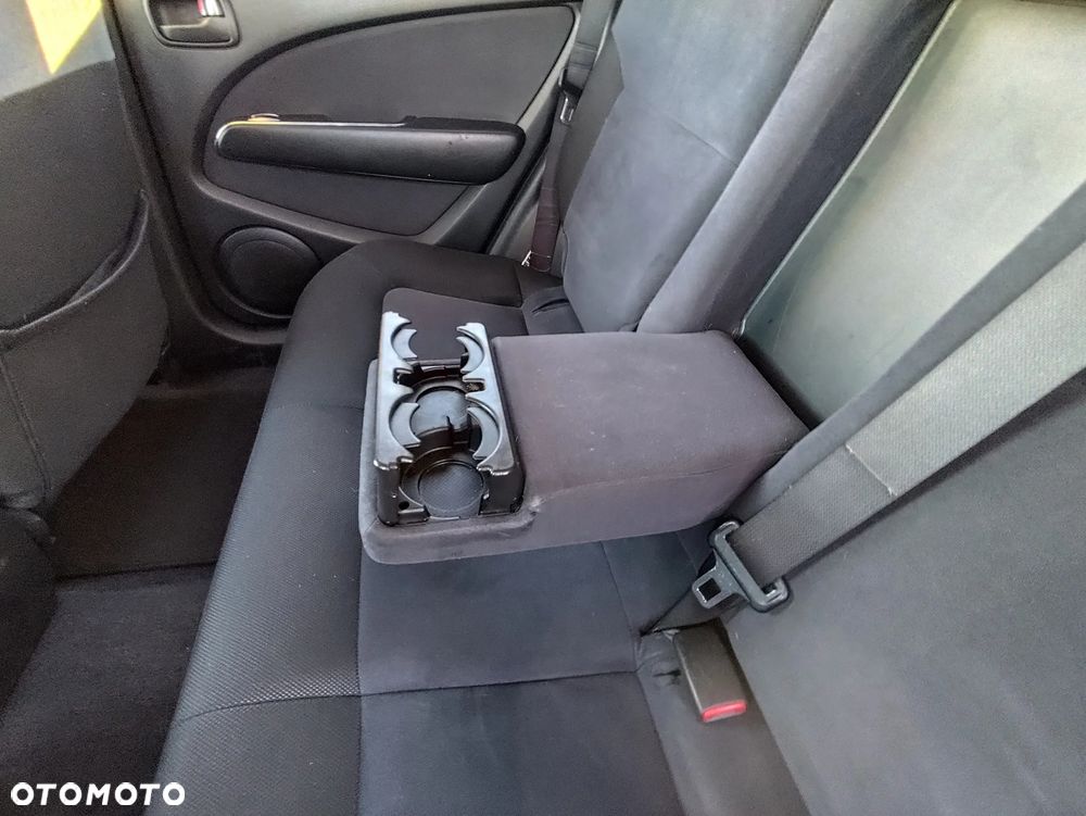 Mitsubishi Outlander - 35