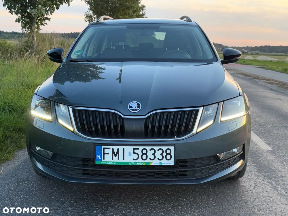 Skoda Octavia 1.6 TDI DSG Soleil - 2