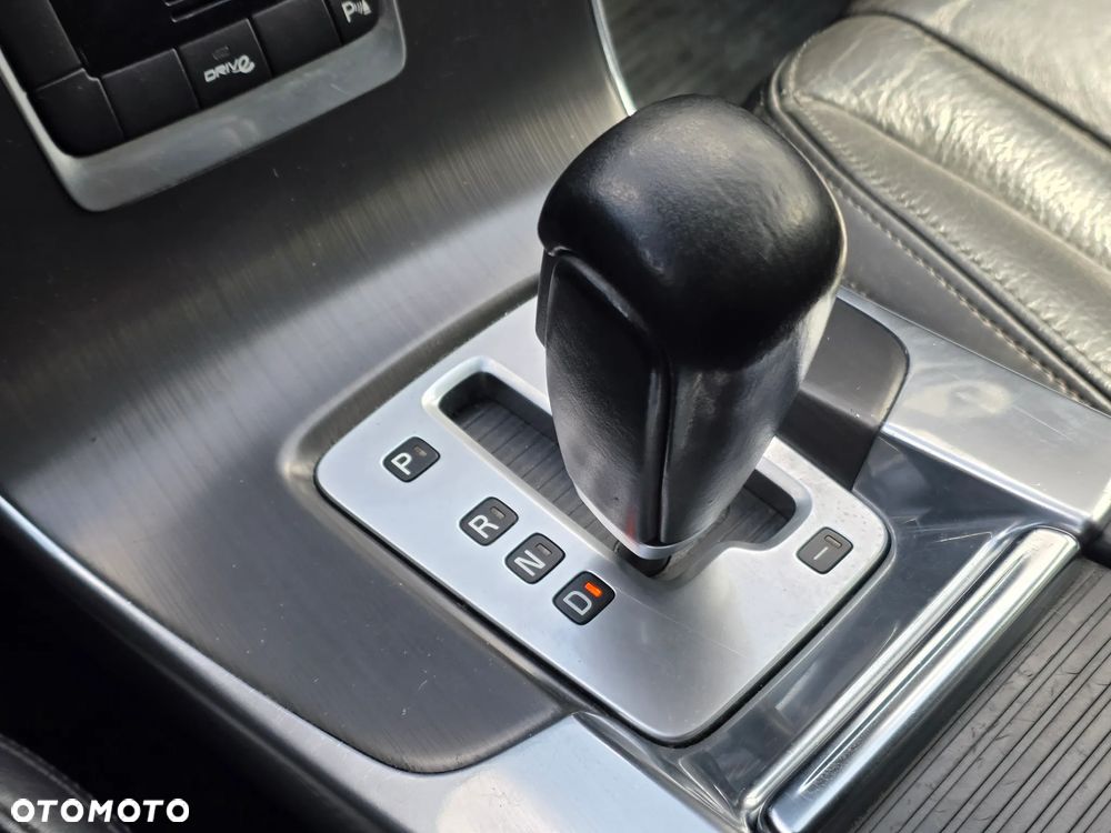 Volvo V60 D4 Geartronic Momentum - 28