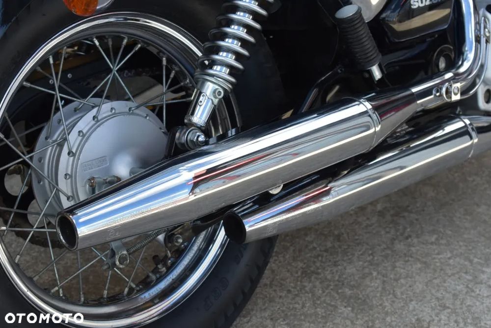 Suzuki Intruder - 32