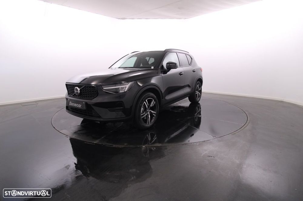 Volvo XC 40 2.0 B3 Plus Dark - 2