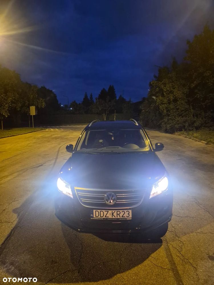 Volkswagen Tiguan - 12