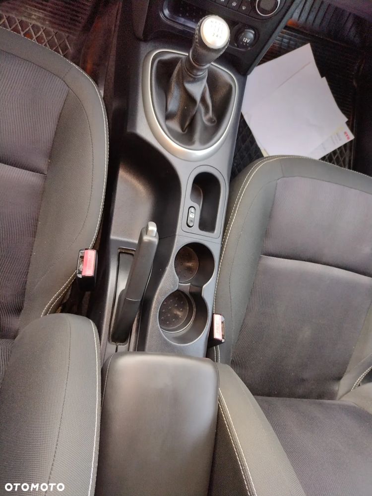 Nissan Qashqai 2.0 360 - 23