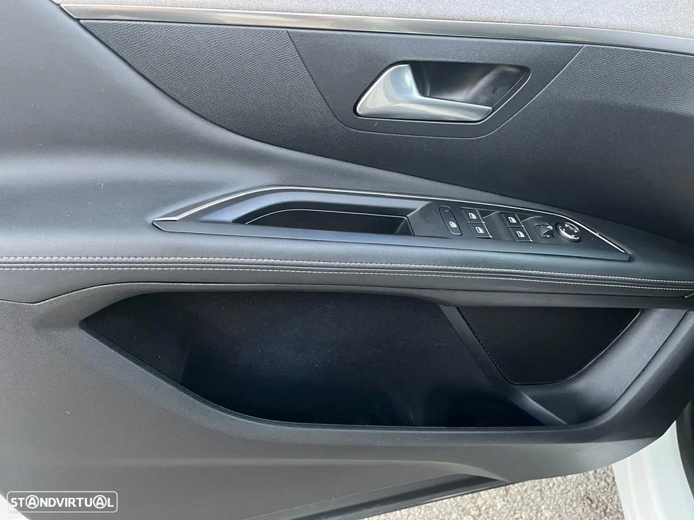 Peugeot 3008 1.5 BlueHDi GT Line Baixo Consumo EAT8 - 49