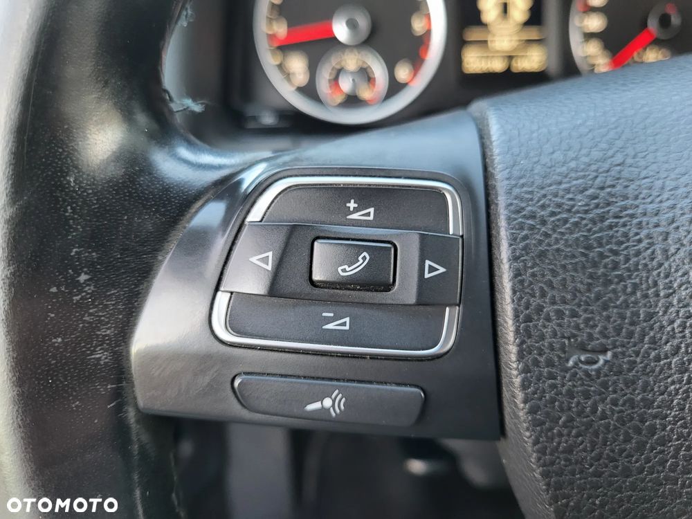 Volkswagen Tiguan - 33