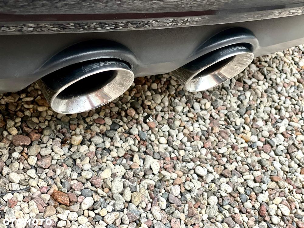 Volkswagen Golf R32 4Motion DSG - 13