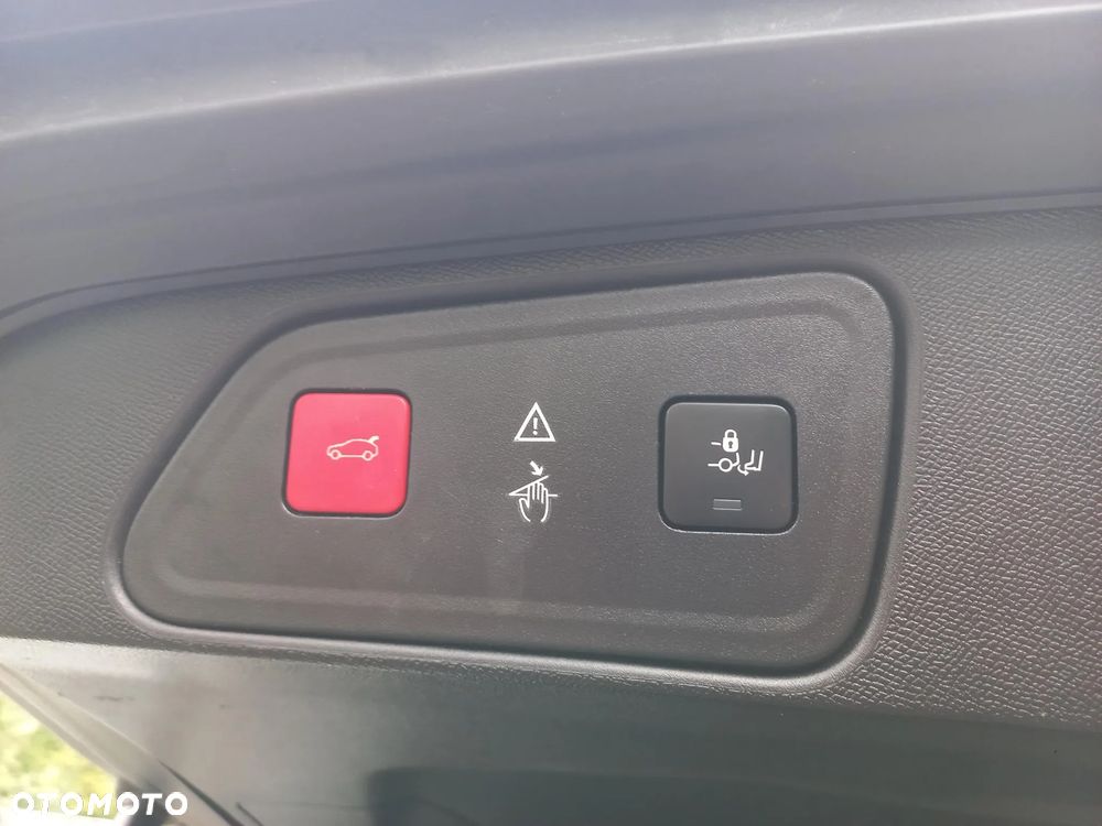 Peugeot 3008 1.5 BlueHDi Allure S&S EAT8 - 12