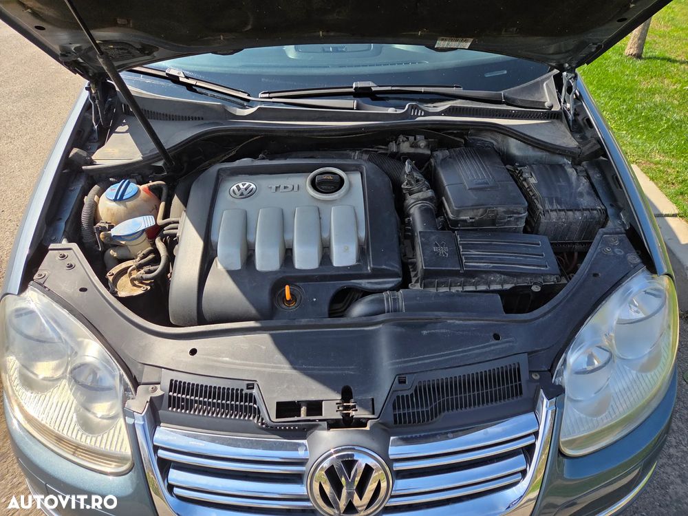 Volkswagen Jetta - 11