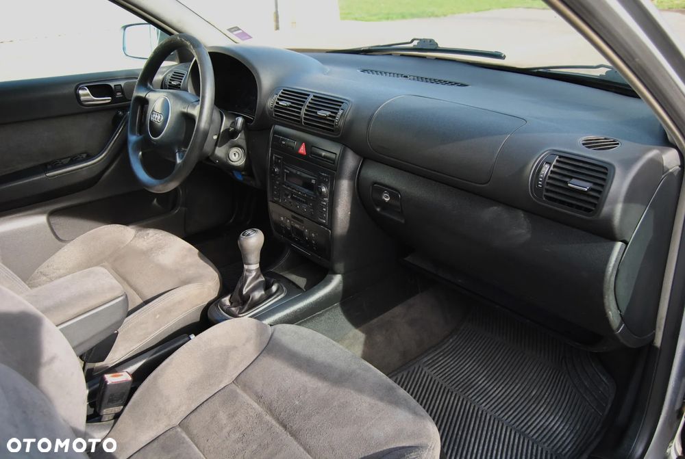 Audi A3 Sportback 1.9 TDI Ambiente - 7