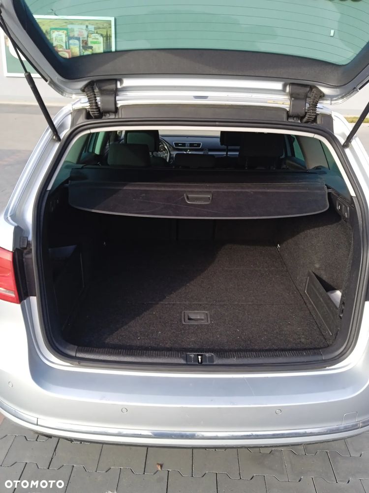 Volkswagen Passat 2.0 TDI BlueMotion Technology Comfortline - 30