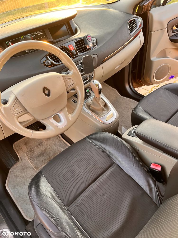 Renault Grand Scenic Gr 2.0 16V Privilege CVT - 7