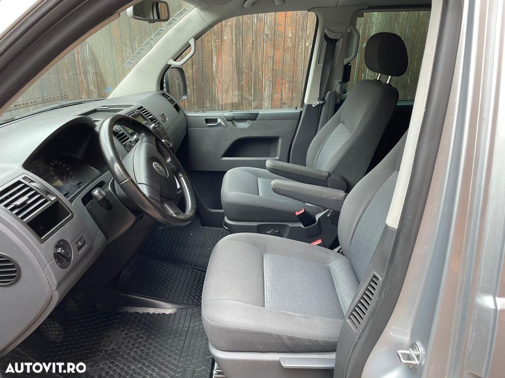 Volkswagen Caravelle - 4