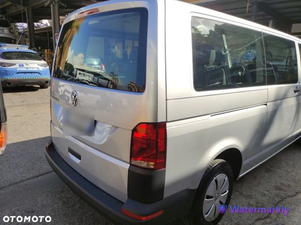 Volkswagen Transporter - 4