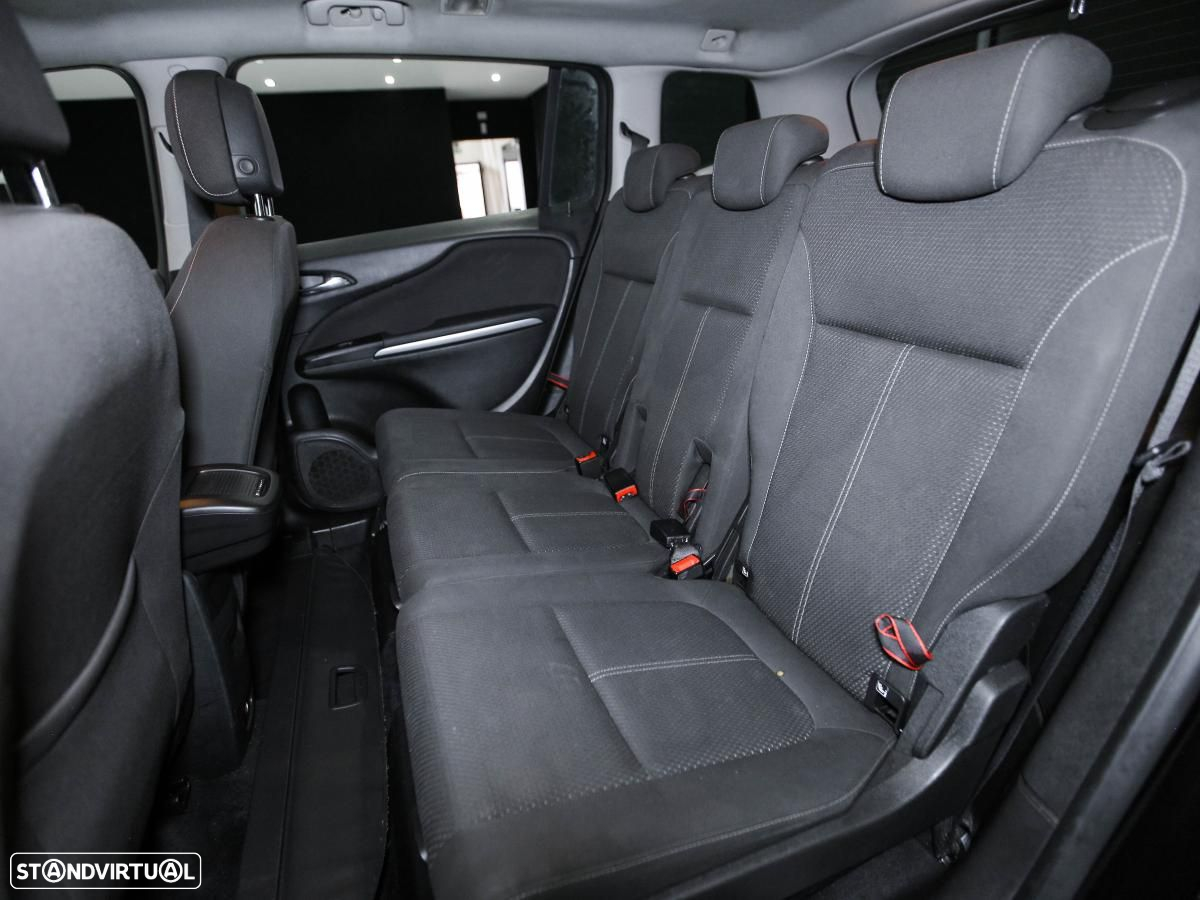 Opel Zafira - 10